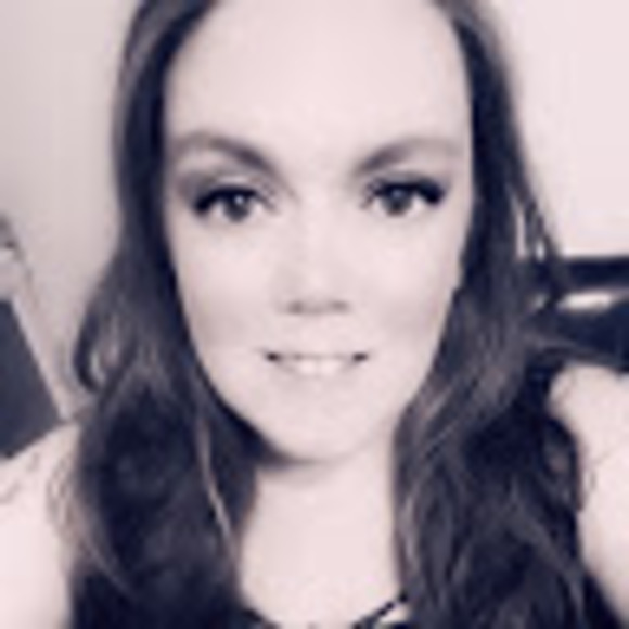 Meet your Posher, Jennifer - Picture 1 of 1